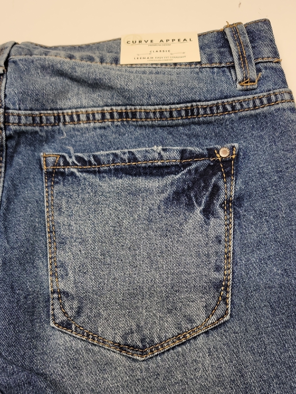 CURVE APPEAL NWT CUFFED HEM EASY FIT JEANS SIZE 4 / 27 - Picture 15 of 16